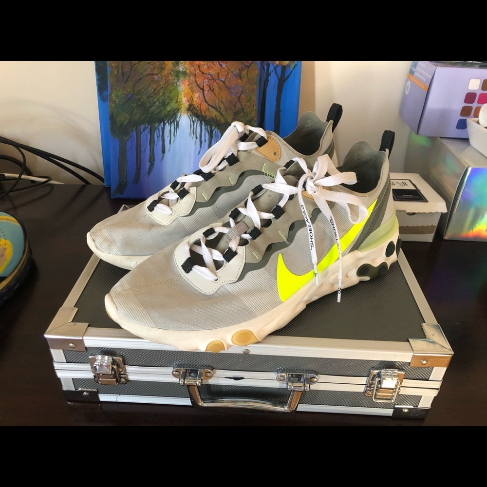 Nike reacts w/ off white type laces